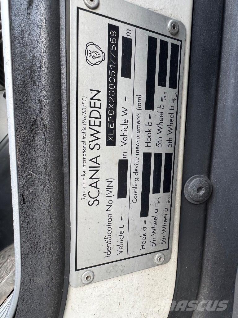 Scania P 340 Camiones caja cerrada