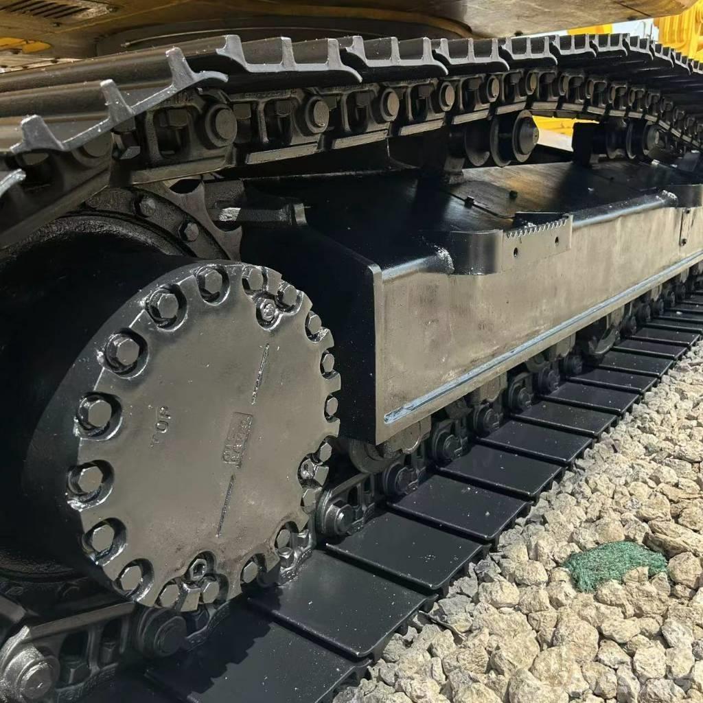 Komatsu PC 200-8 Excavadoras de cadenas
