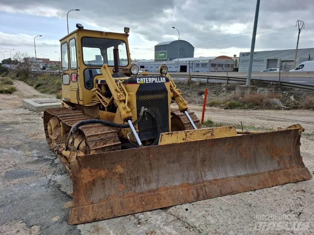 CAT D 4 D Buldozer sobre oruga
