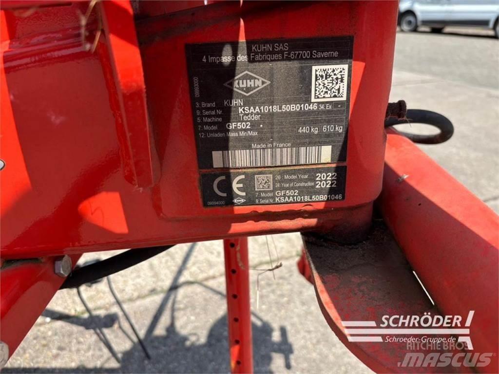Kuhn GF 502 Rastrillos y henificadores