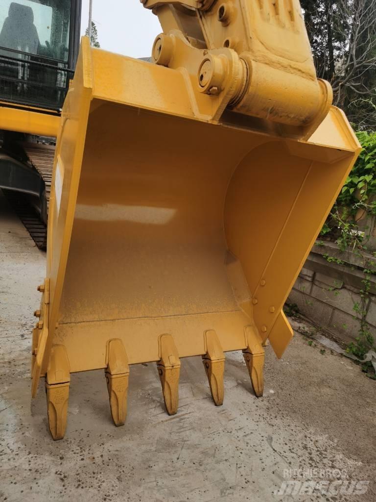Komatsu PC 220-7 Excavadoras de cadenas