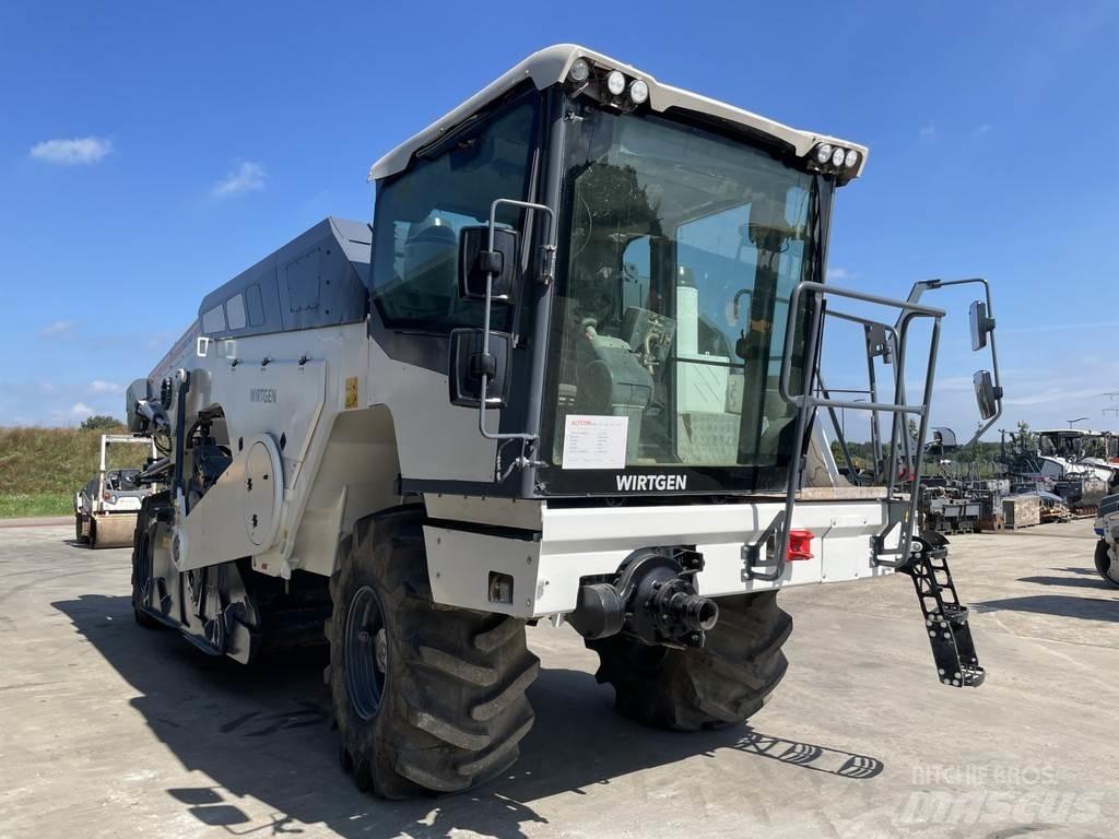 Wirtgen WR 240I Equipos para la estabilización de suelos y reciclaje de asfalto