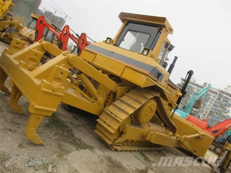 CAT D 8 R Buldozer sobre oruga