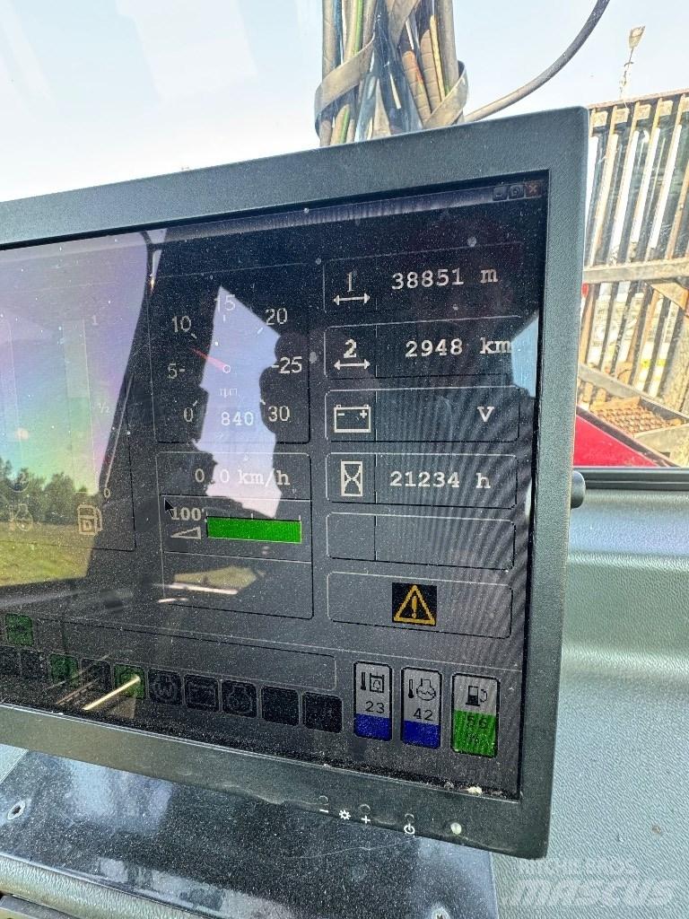 Komatsu 840.4 Autocargadoras