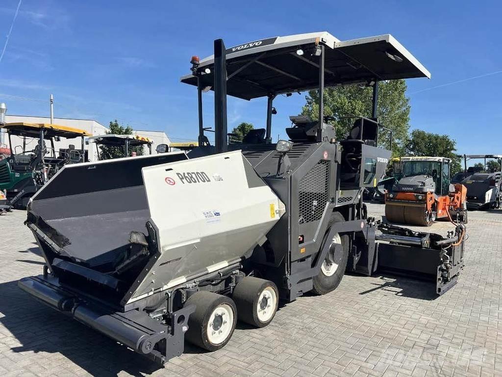 Volvo P 6870D Asfaltadoras