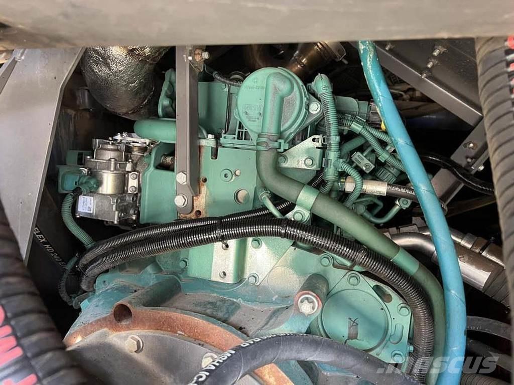 Volvo P 6870D Asfaltadoras