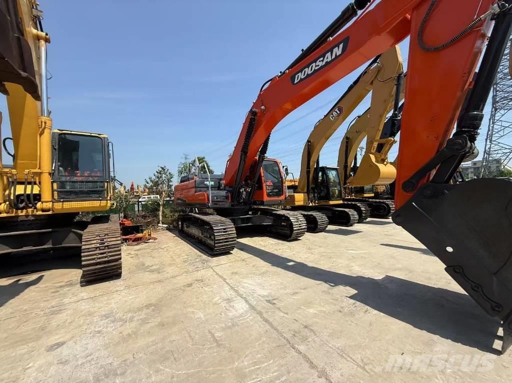 Doosan DX 340 Excavadoras de cadenas