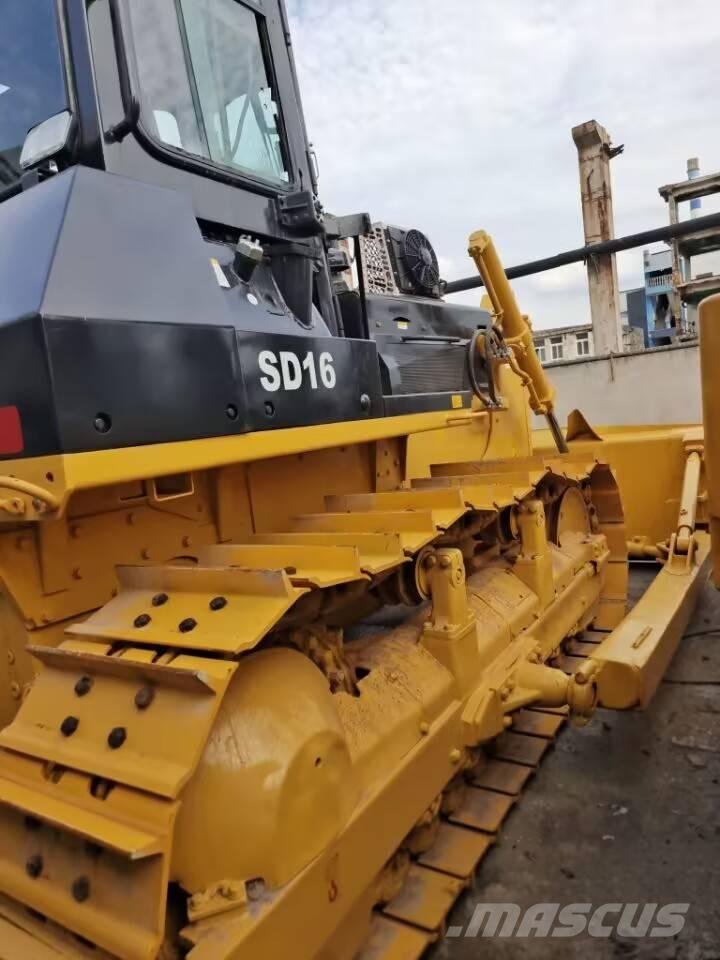 Shantui SD 16 Buldozer sobre oruga