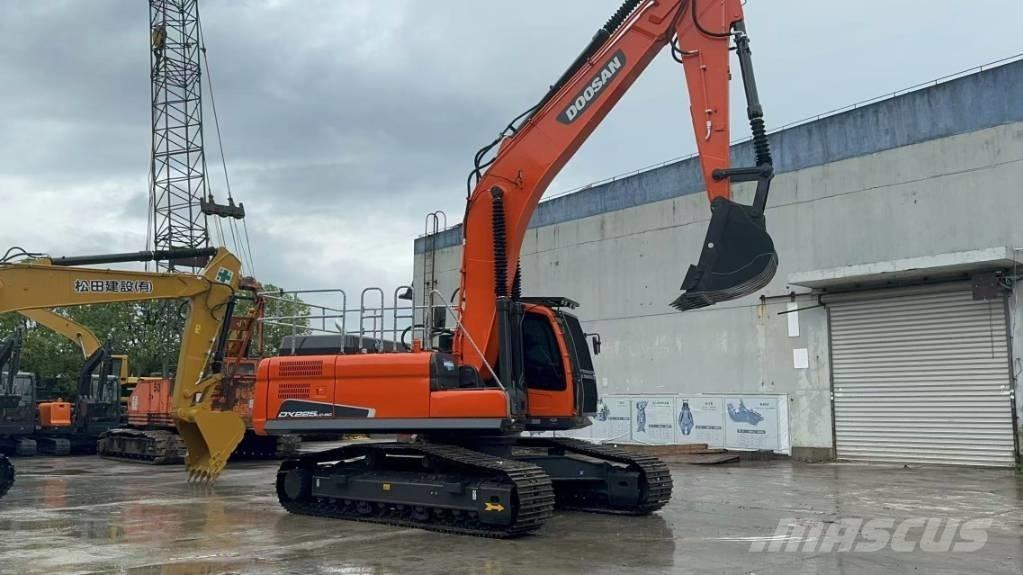 Doosan DX 225 LC Excavadoras de cadenas