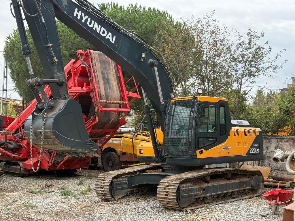 Hyundai Robex 220 LS Excavadoras de cadenas