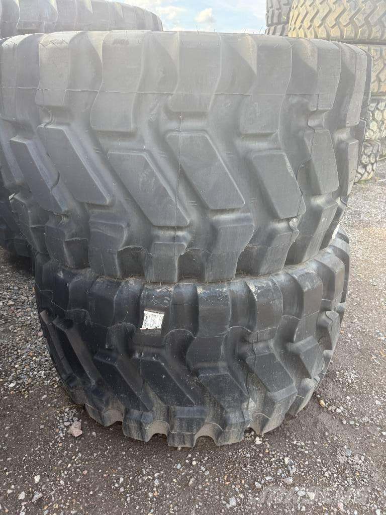 Goodyear 750/65R25 Neumáticos, ruedas y llantas