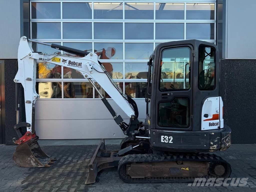 Bobcat E32 Mini excavadoras < 7t