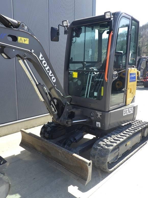 Volvo ECR 25 D Mini excavadoras < 7t