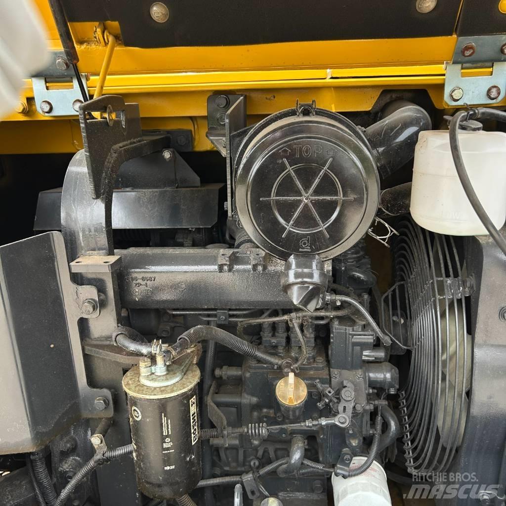 Komatsu 56-7 Excavadoras de cadenas