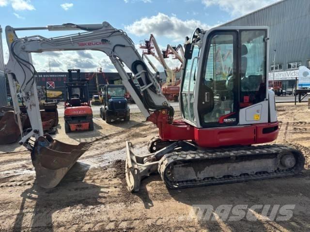 Takeuchi TB 257 FR Mini excavadoras < 7t