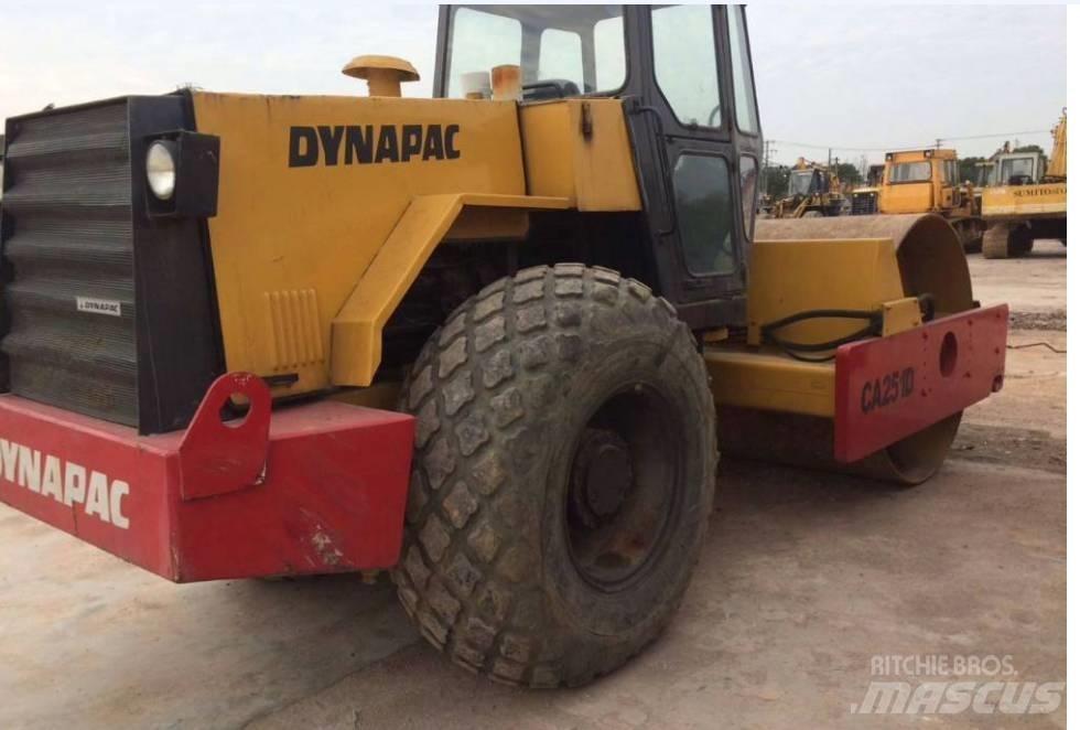 Dynapac CA 251 D Rodillos de un solo tambor