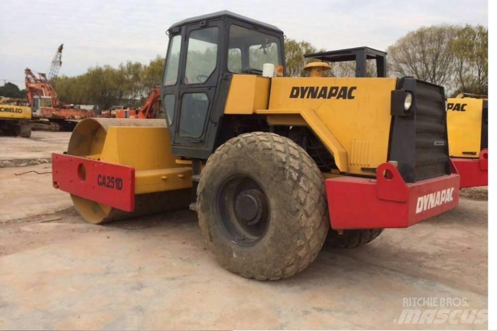 Dynapac CA 251 D Rodillos de un solo tambor