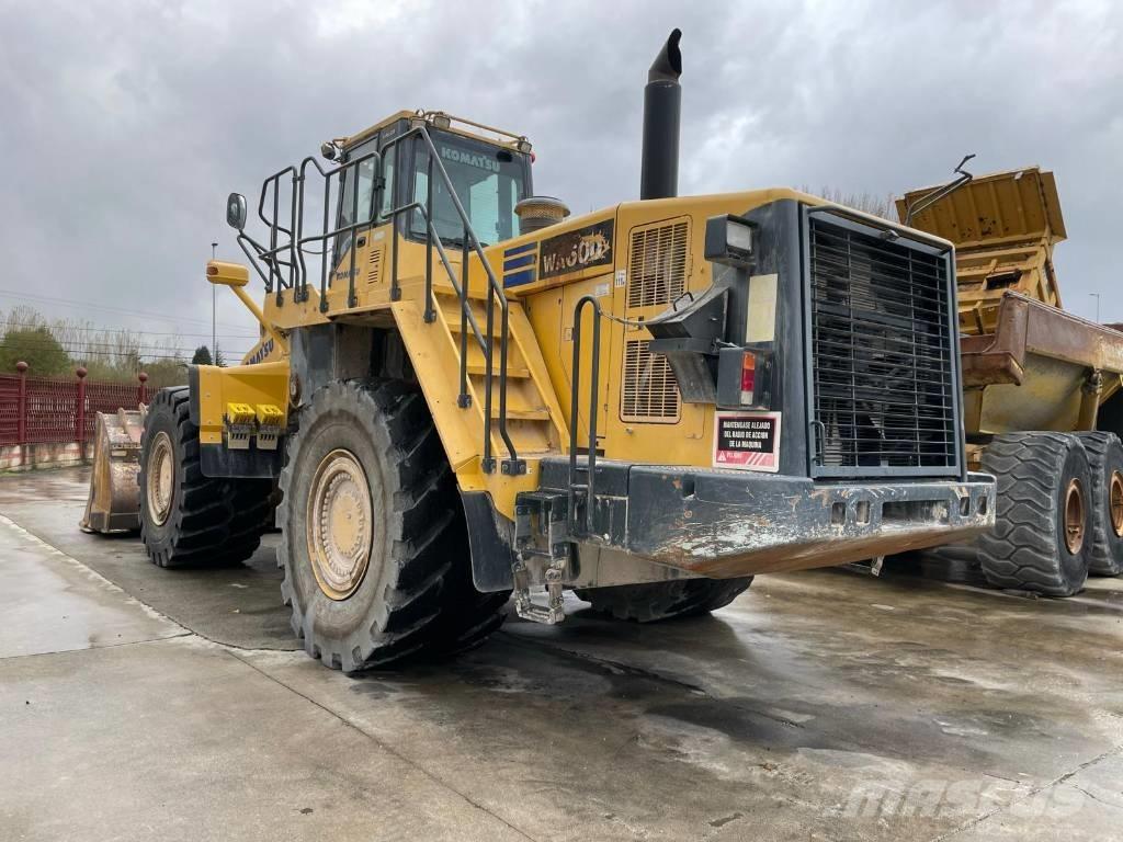 Komatsu WA 600-6 Cargadoras sobre ruedas