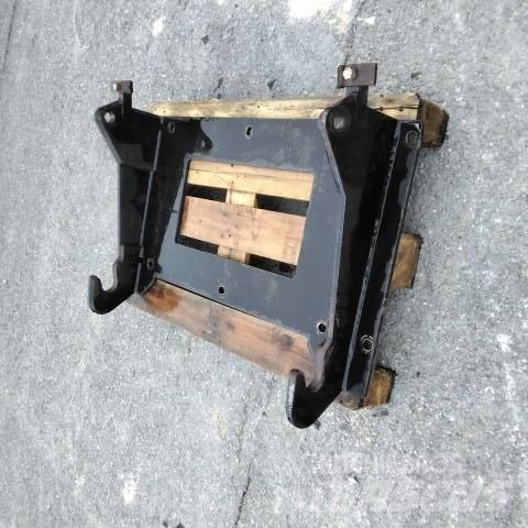 JCB INTERFACE Otros componentes
