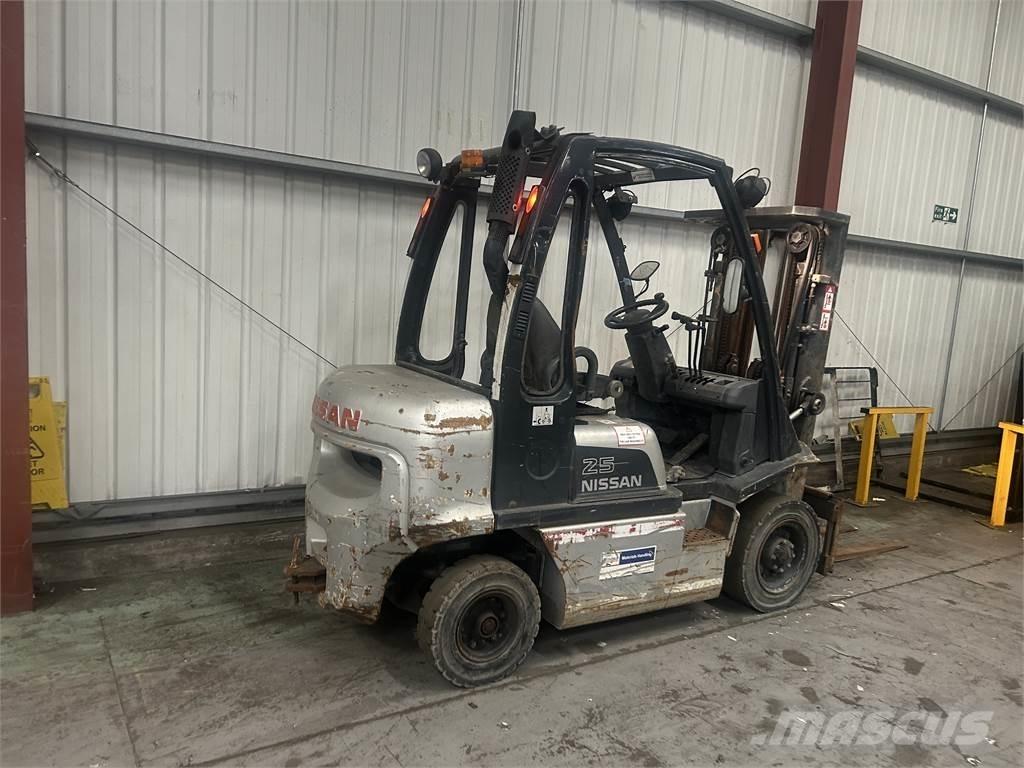 Nissan FD02A25Q Carretillas diesel