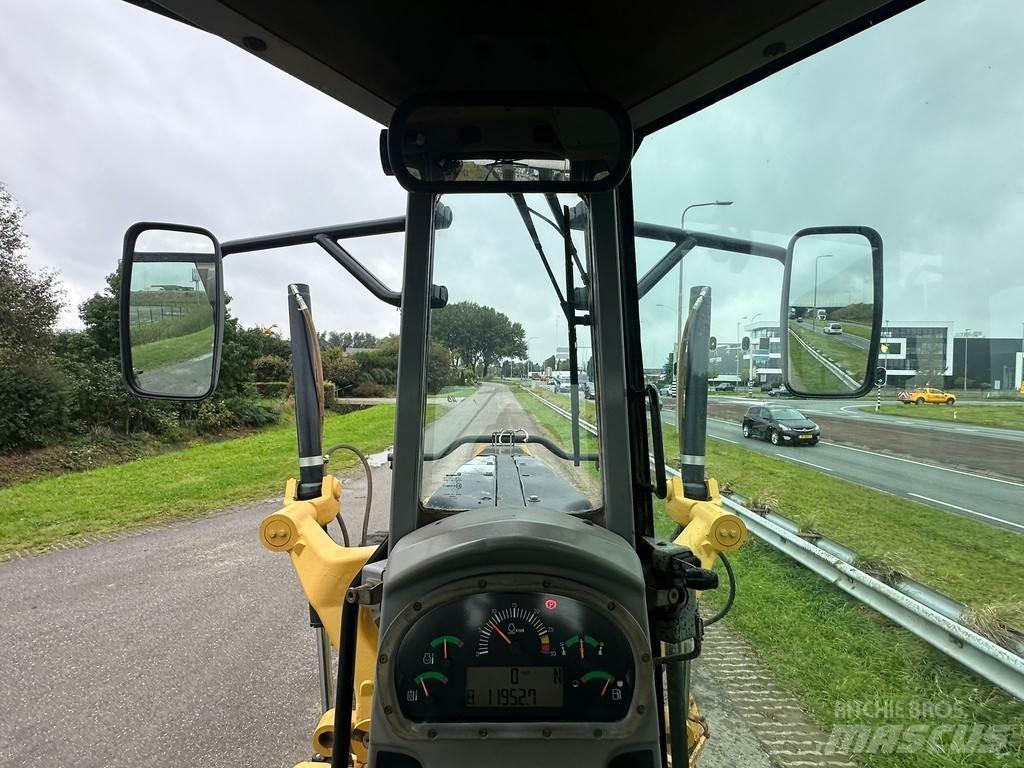 CAT 140M Motoniveladoras