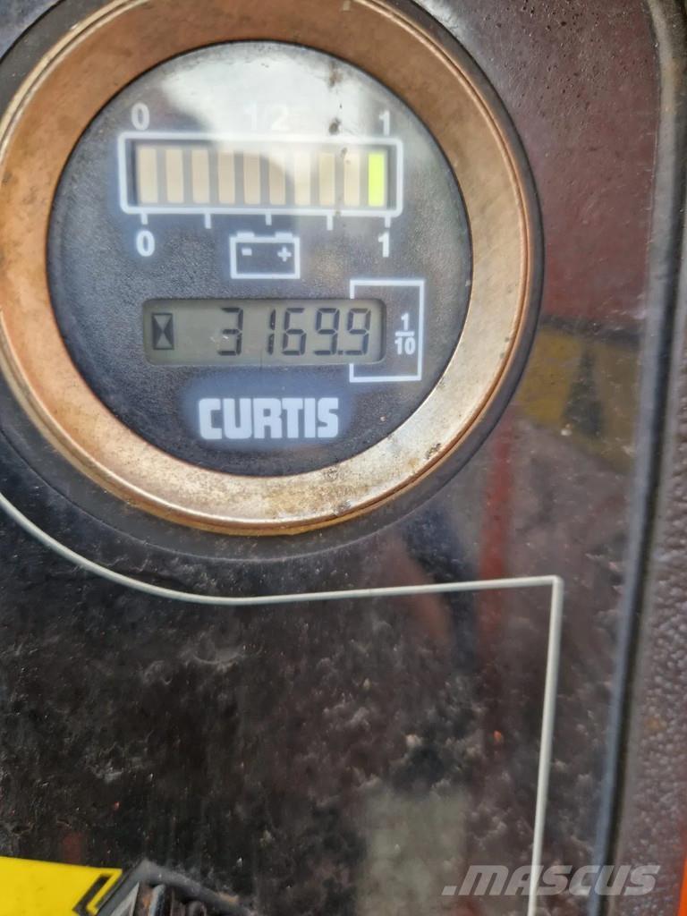 JLG E600 Plataforma de trabajo articulada