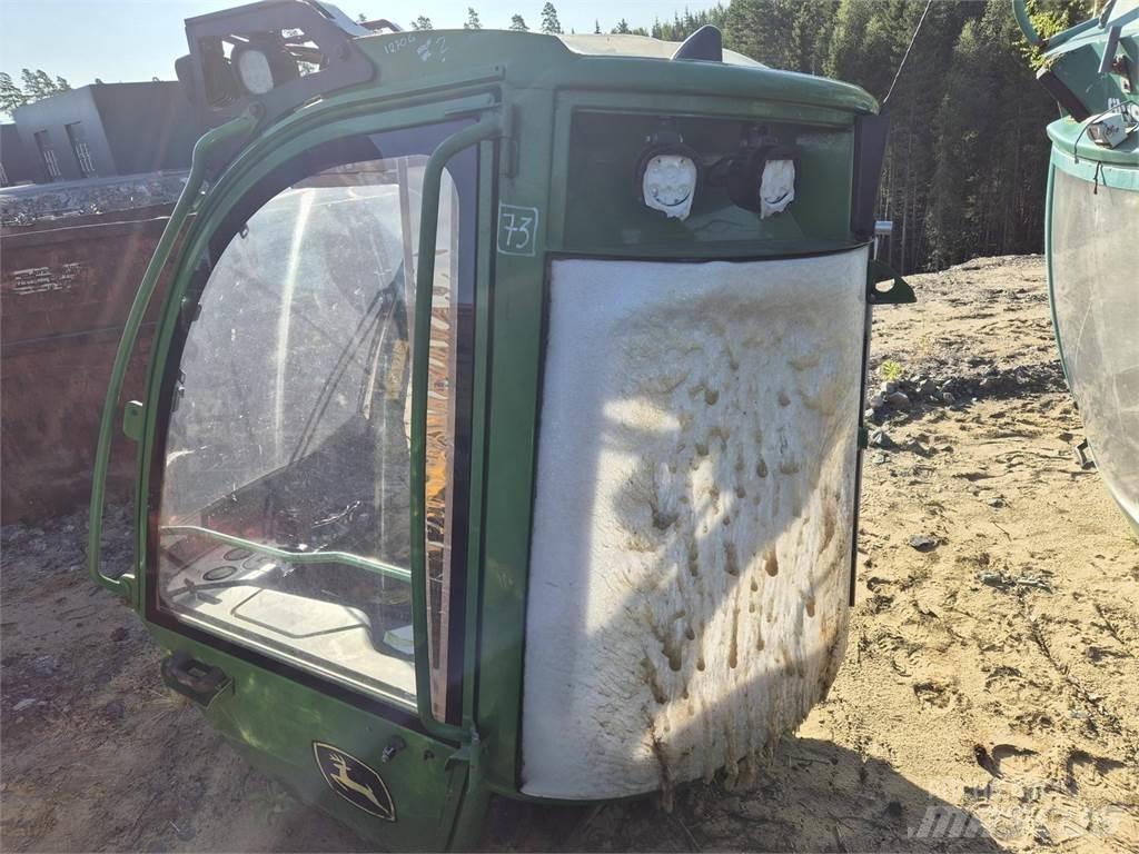 John Deere 1270G Cabinas e interior