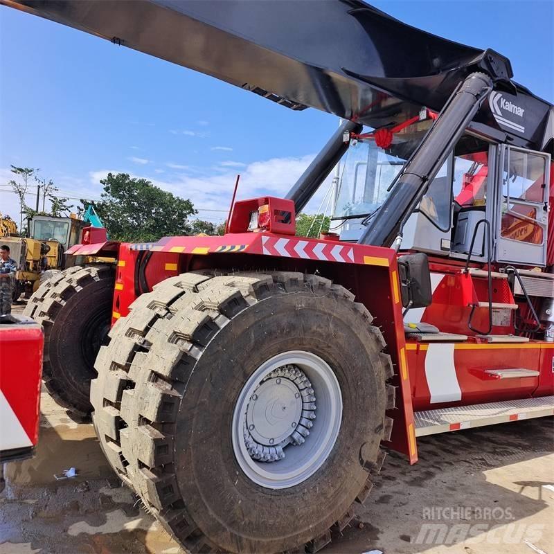Kalmar DRF 450 Manipulador de contenedores