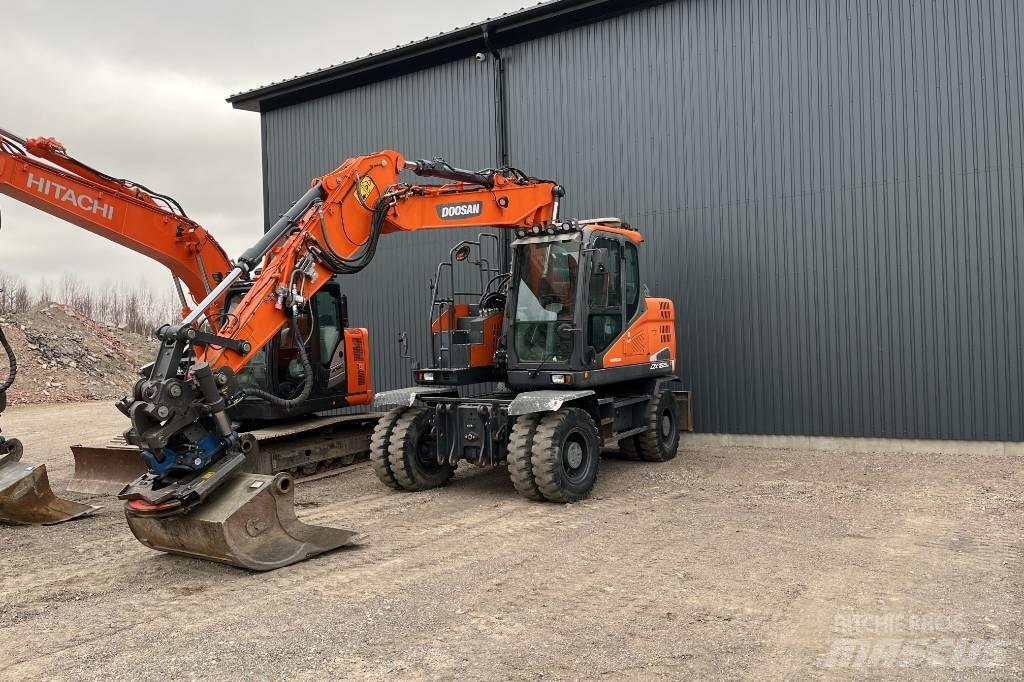 Doosan DX 165 W-5 Excavadoras de ruedas