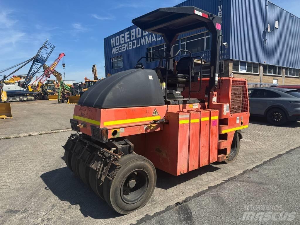 Dynapac CP 142 Rodillos sobre neumáticos