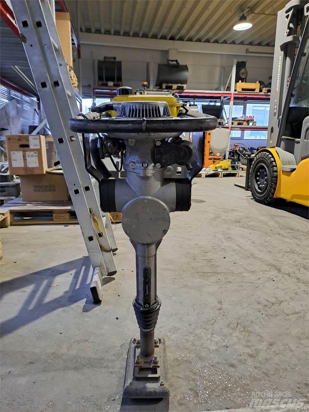 Wacker Neuson BS30 Pisones compactadores