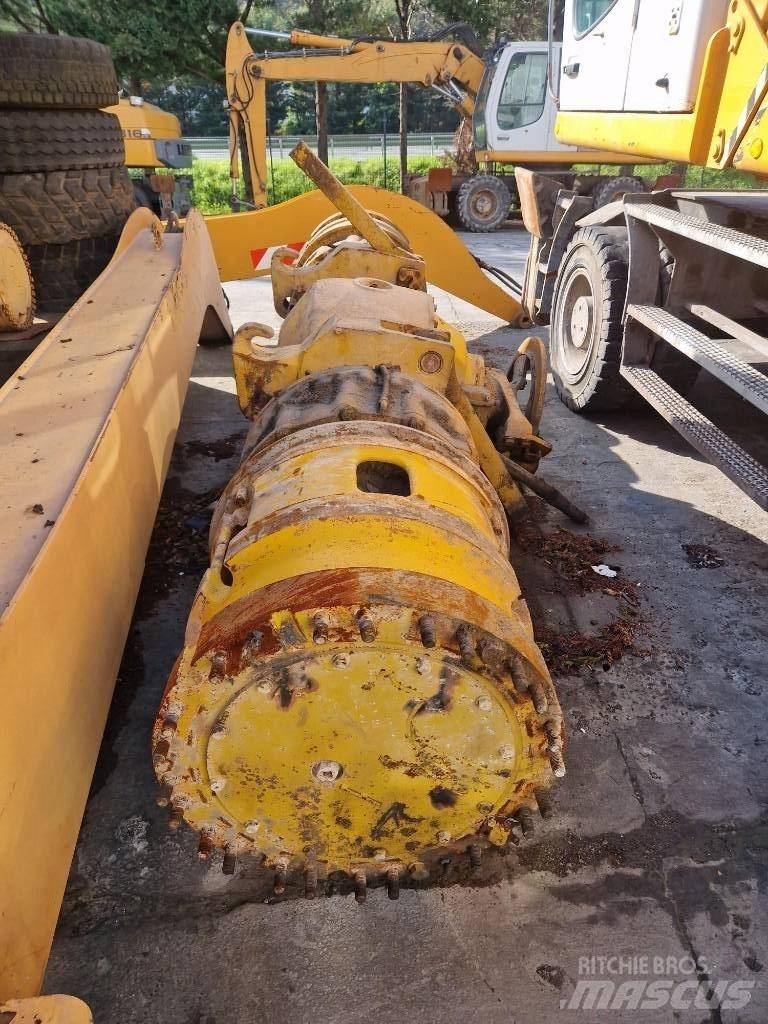 Komatsu KWA 055HD-4 Ejes