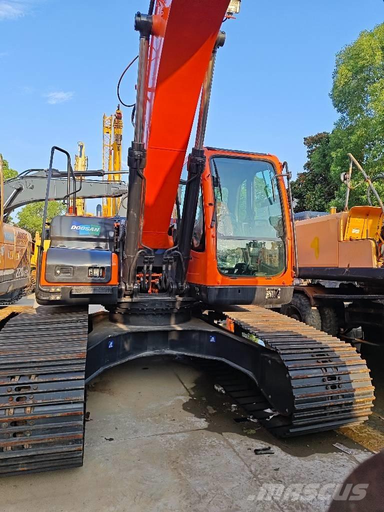 Doosan DX225LC-9C Excavadoras de cadenas
