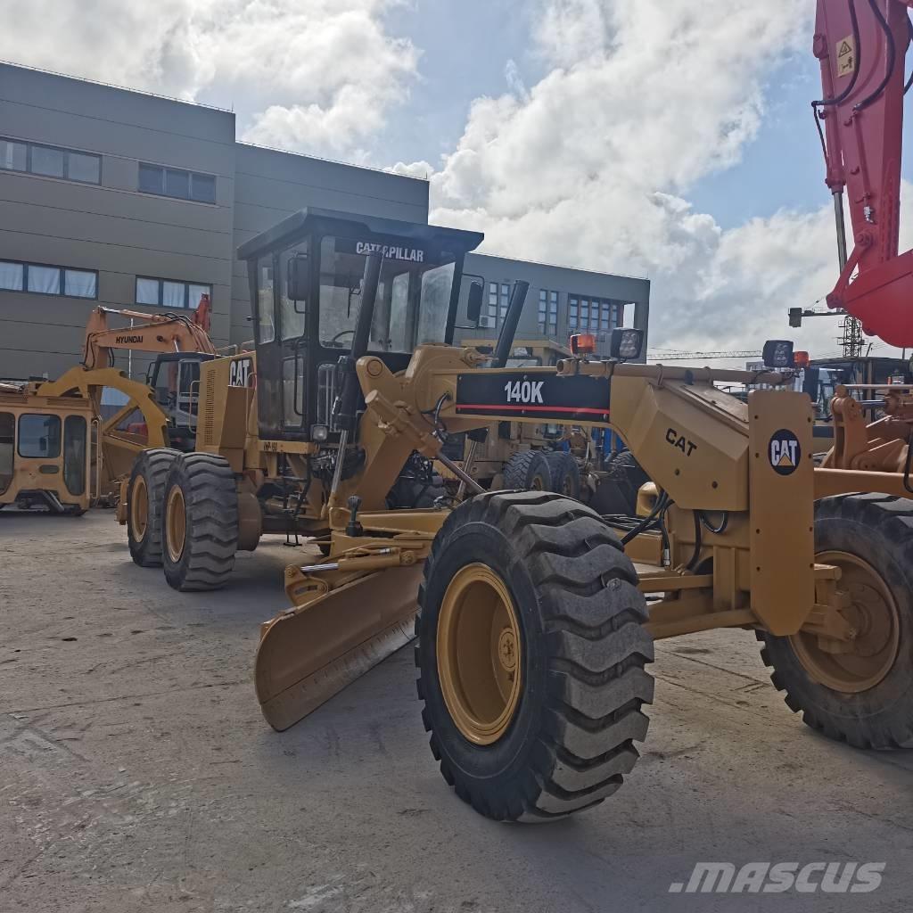 CAT 140k Motoniveladoras