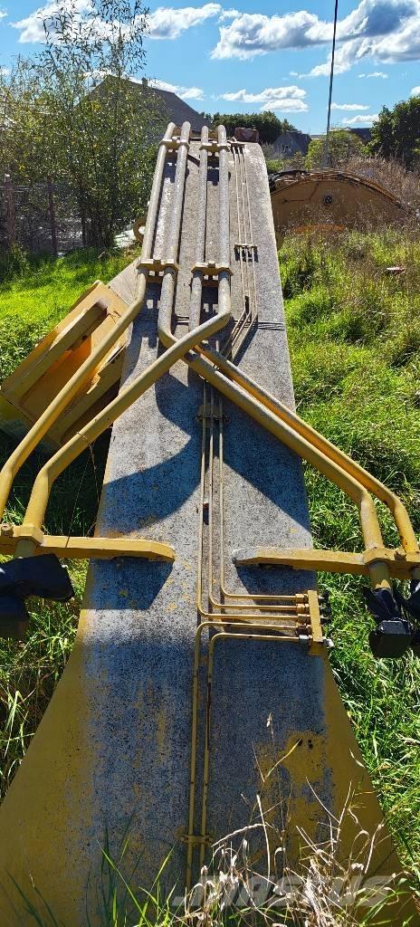 Komatsu PC 600-7K Plataformas y cucharones