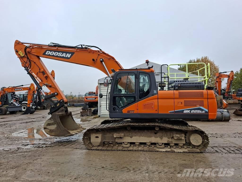 Doosan DX 225 LC Excavadoras de cadenas