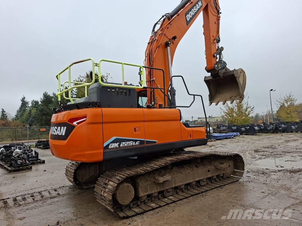Doosan DX 225 LC Excavadoras de cadenas