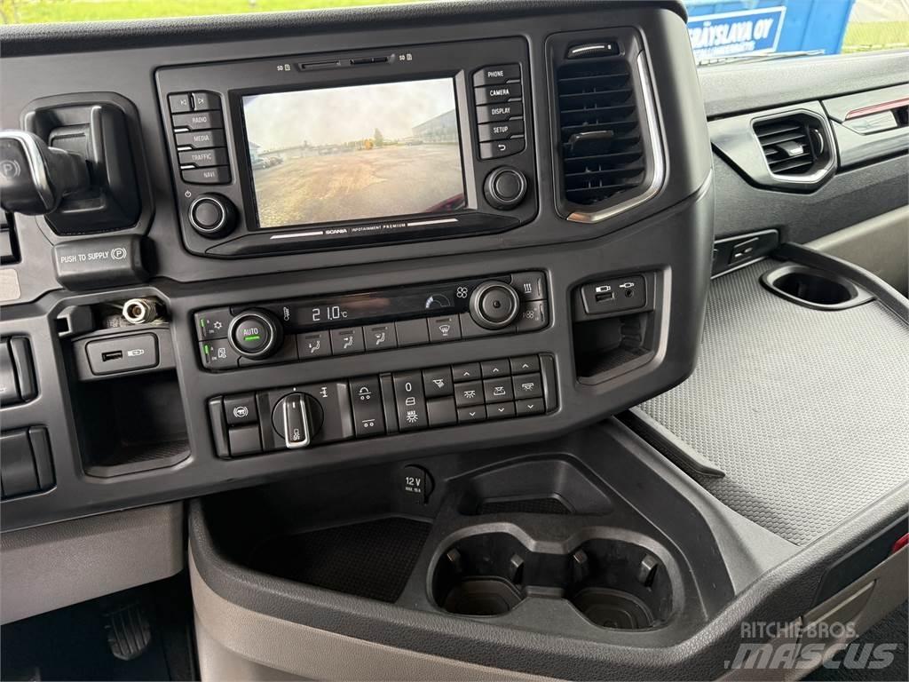 Scania R650 6X2 Camiones polibrazo