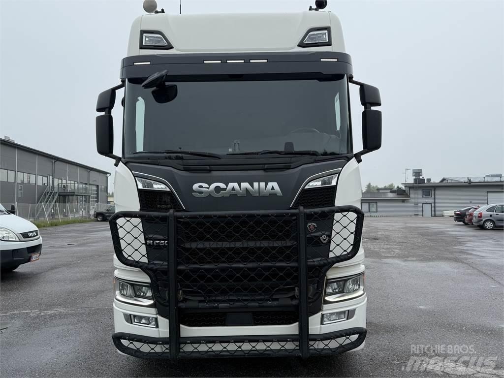 Scania R650 6X2 Camiones polibrazo