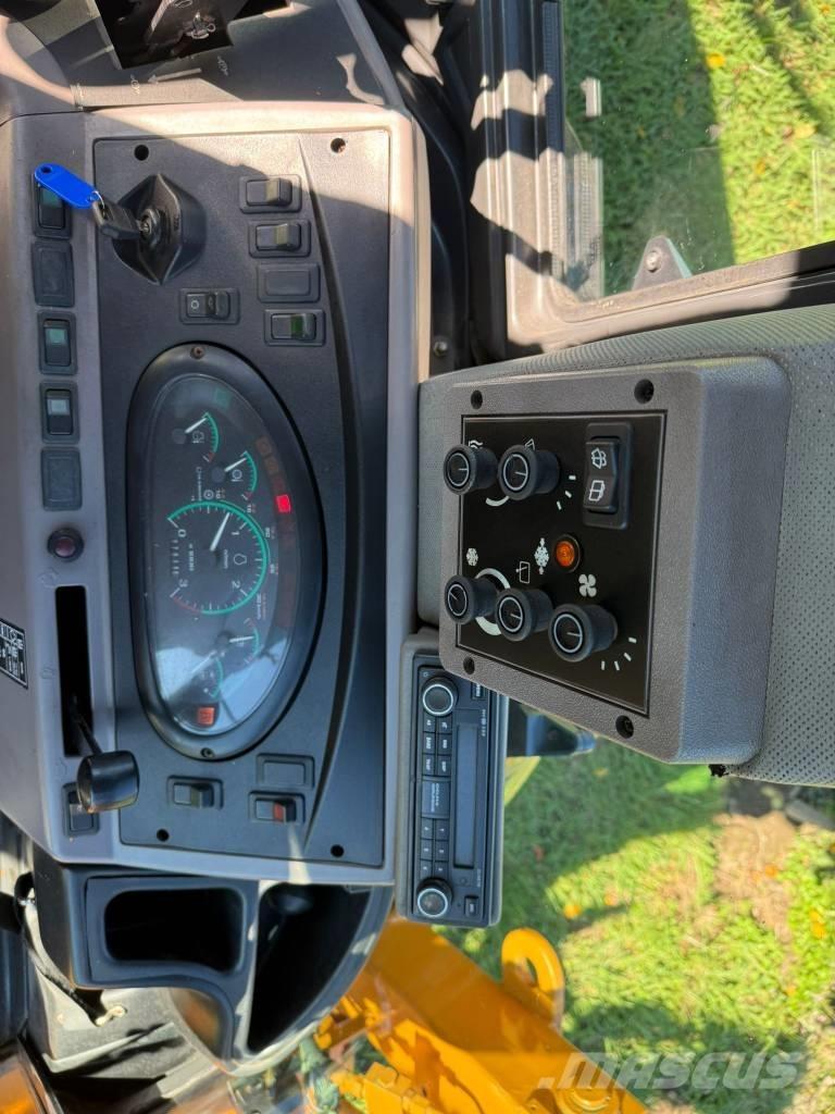 CASE 590 SM Retrocargadoras