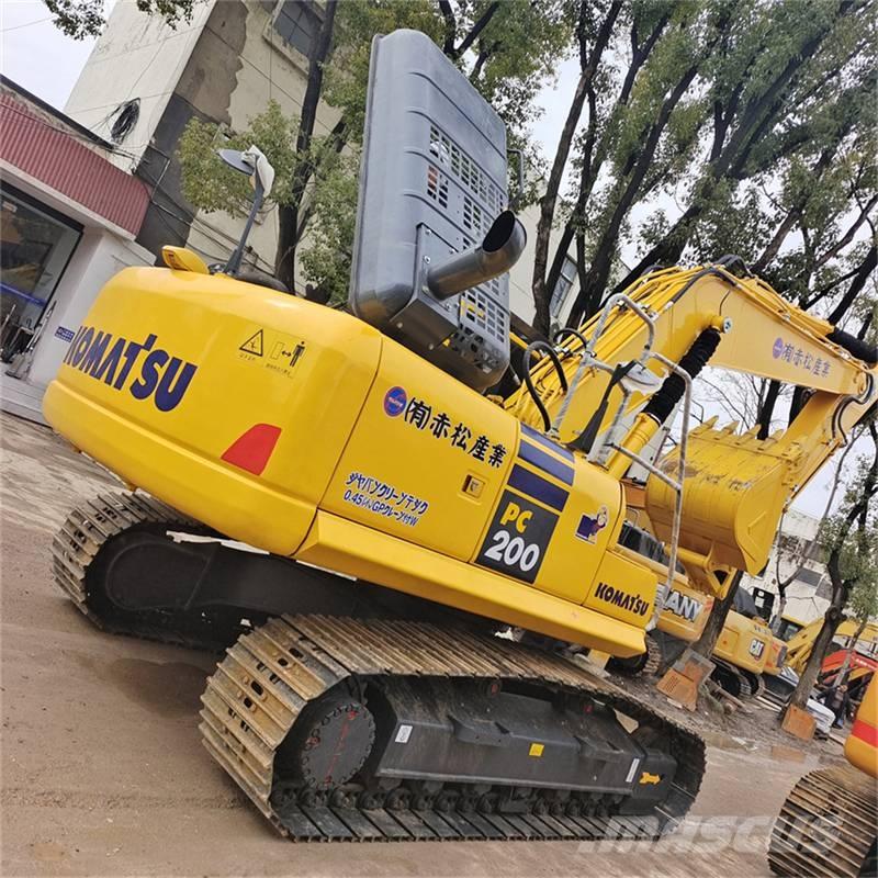 Komatsu PC 200-8 Excavadoras de cadenas