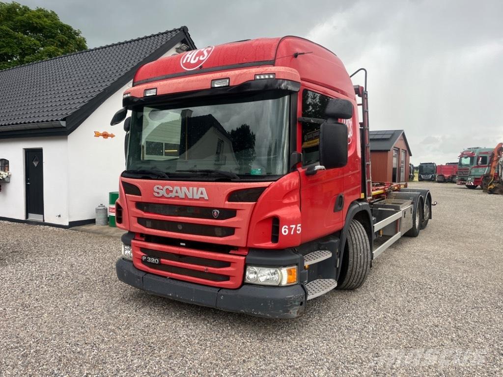 Scania P 320 Camiones polibrazo