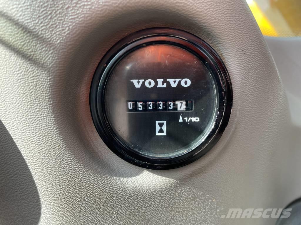 Volvo ECR 235 Excavadoras de cadenas