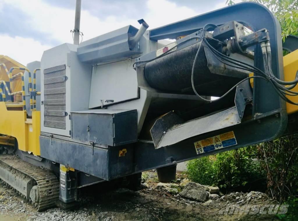 Sandvik QJ 240 Trituradoras móviles