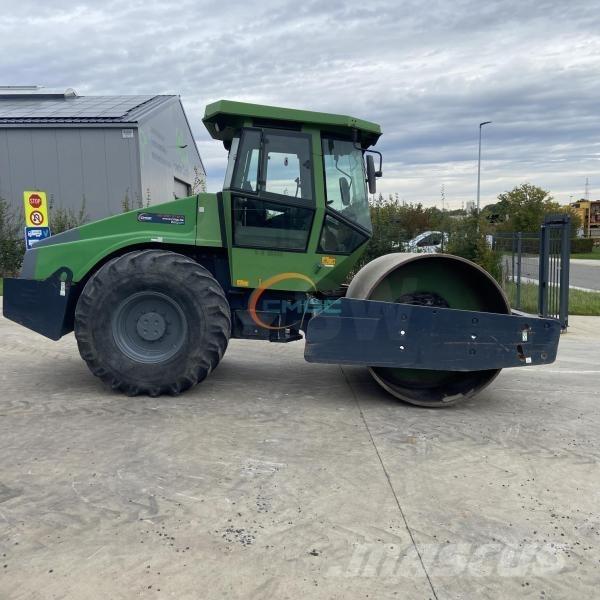 Dynapac CA302D Compactadores de suelo