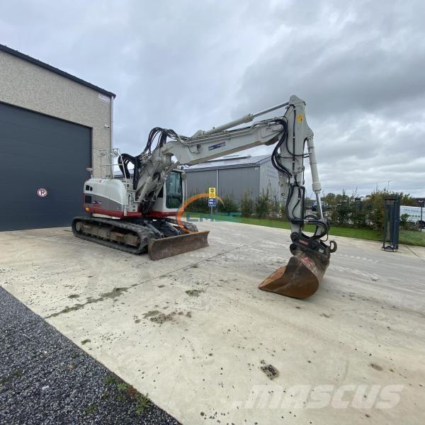 Takeuchi TB215R Excavadoras de ruedas