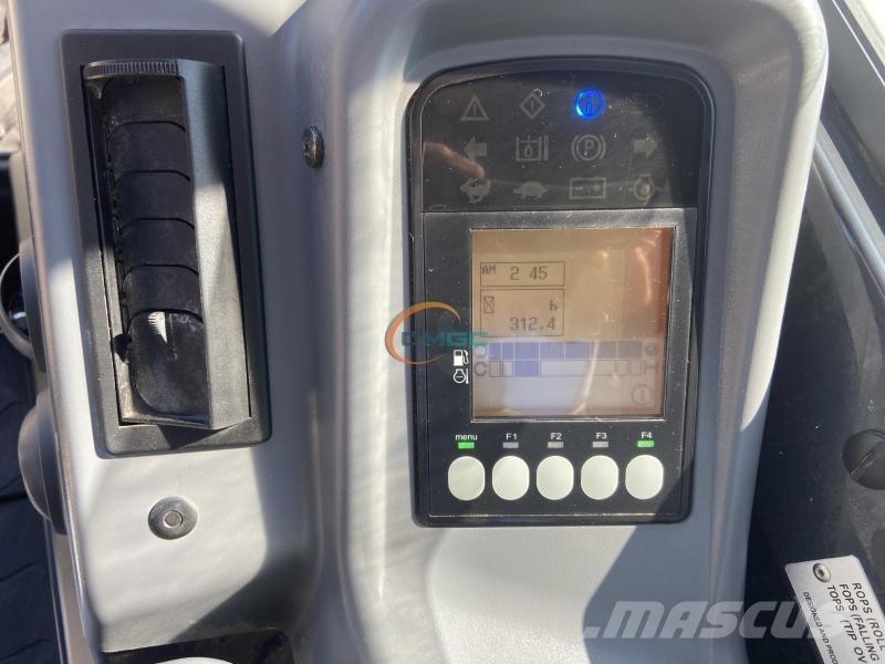 Yanmar VIO38-6 Excavadoras de ruedas