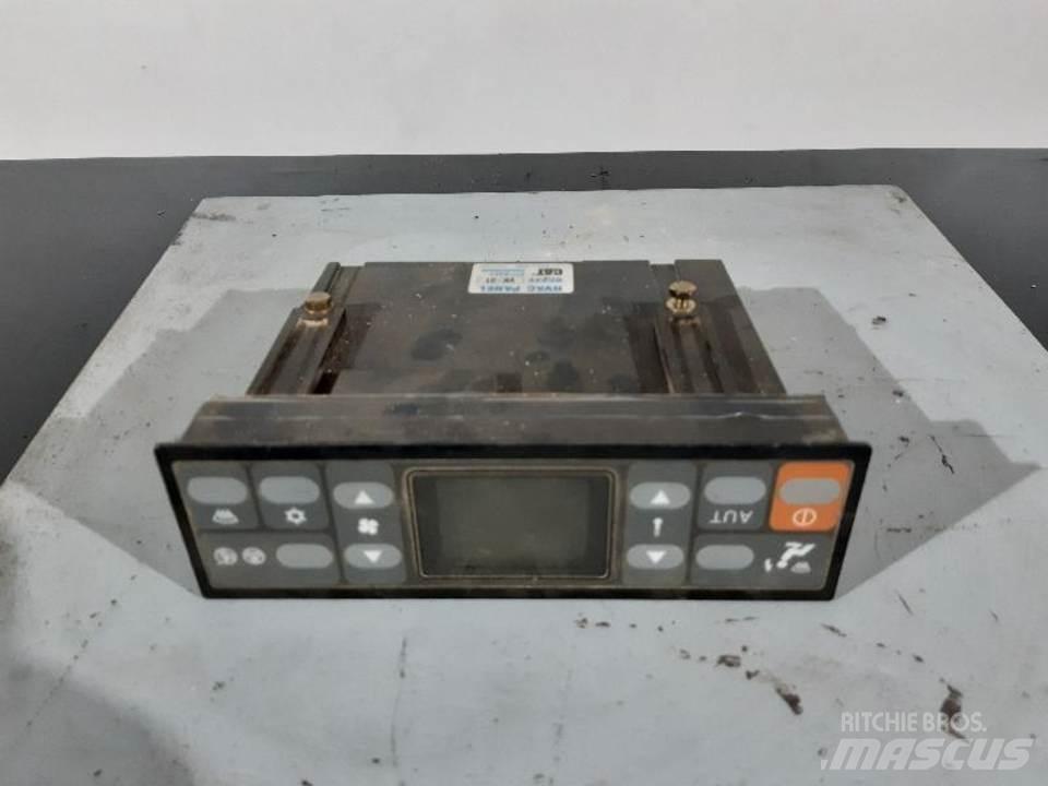 CAT 318C Cabinas e interior