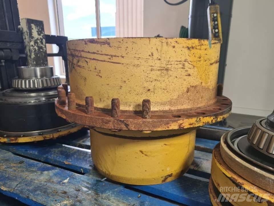 CAT 735 Transmisión