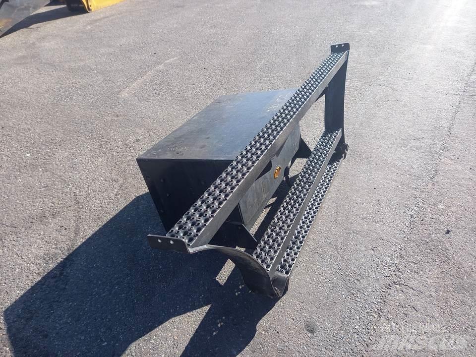CAT M320F Cabinas e interior